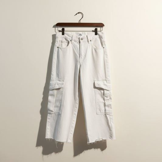 JBD. Cargo Capri Denim White Ladies Size 26