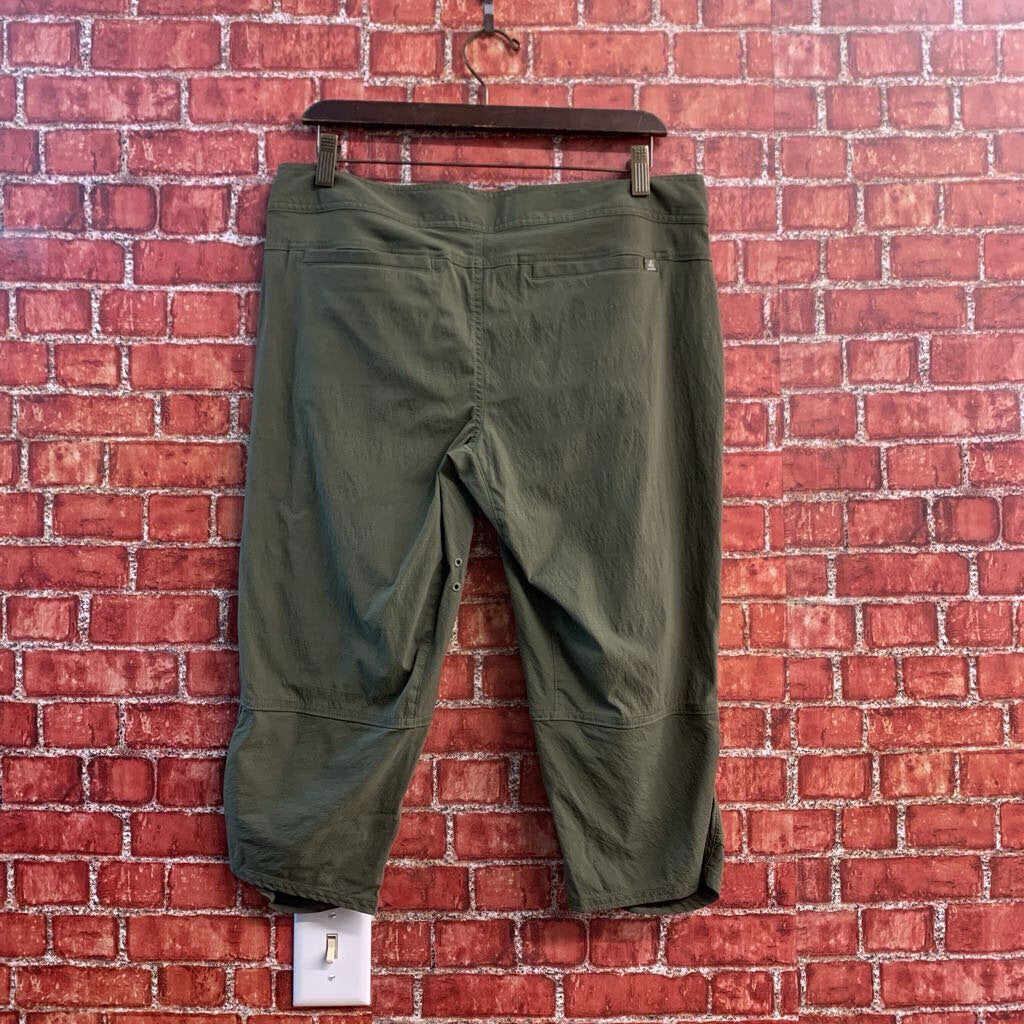 Prana Capri Pants Green Size 10