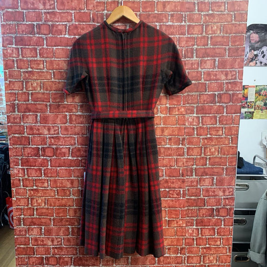Jeanne d'Arc Vintage Winter Plaid Kilt Dress Brown/Black/Red