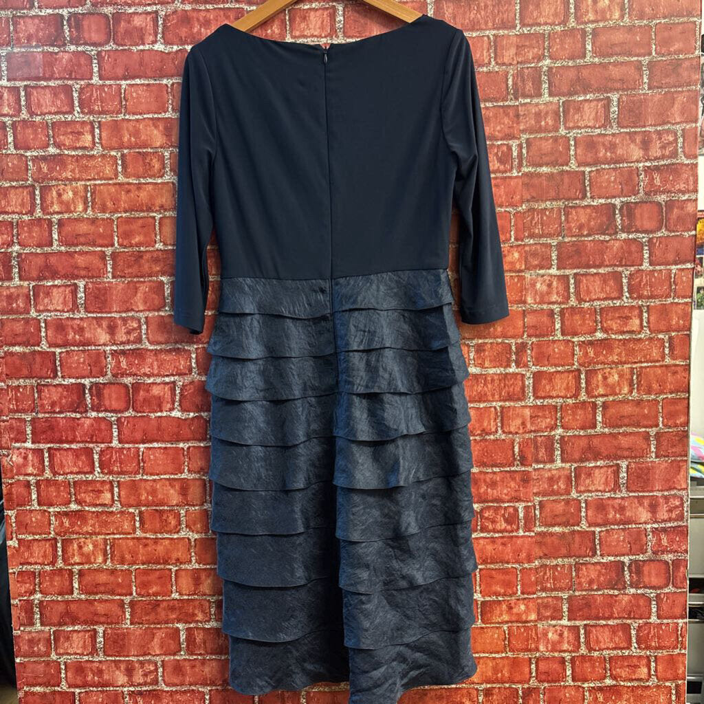 Adrianna Papell Dress Ruffed FishTail design Ladies Size 8