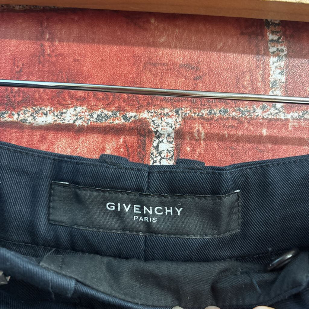 Givenchy Chino Shorts Big Crotch Star Navy/White Men’s Size 36
