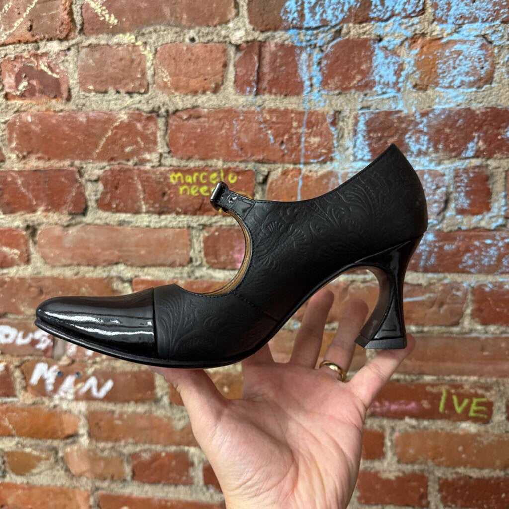 New John Fluevog Malala Black Mary Jane Heels Size 8L