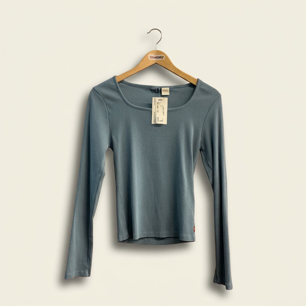 Levis Long Sleeve T Light Blue Ladies Size M