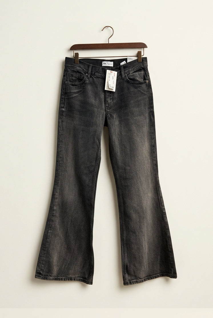 NWT Zara Black Relaxed Fit Jeans Ladies Size 4