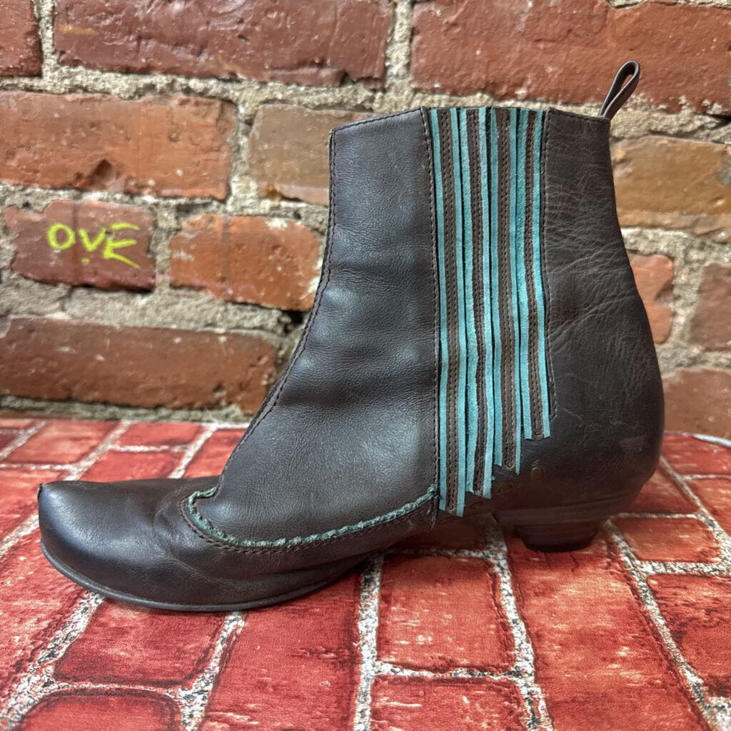 Lundi Bleu Brown With Blue Trim Ankle Boots Size 7L
