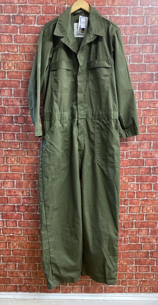 Unbranded Jumpsuit Green Size 44R