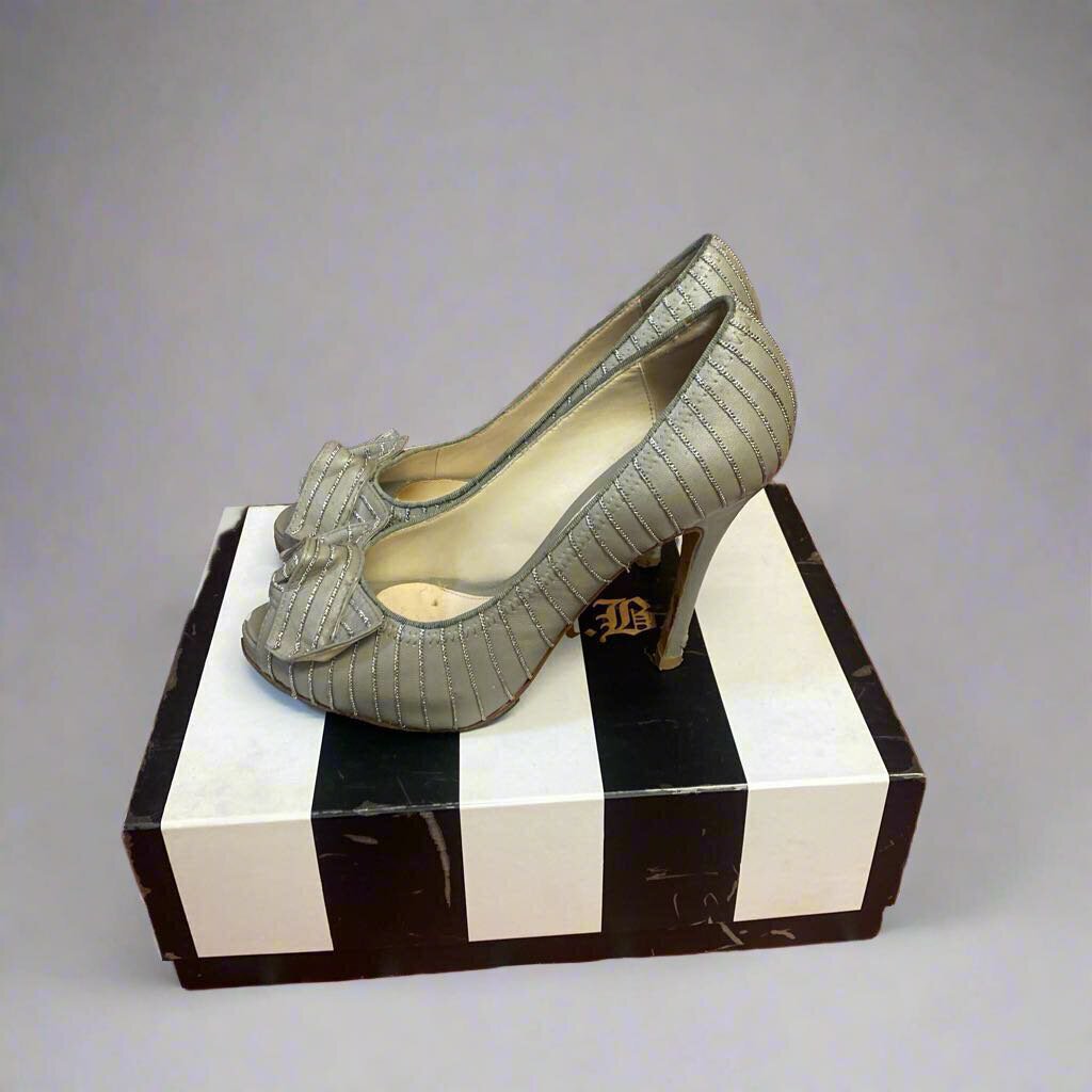 LAMB Leather Heels Grey Size 7L