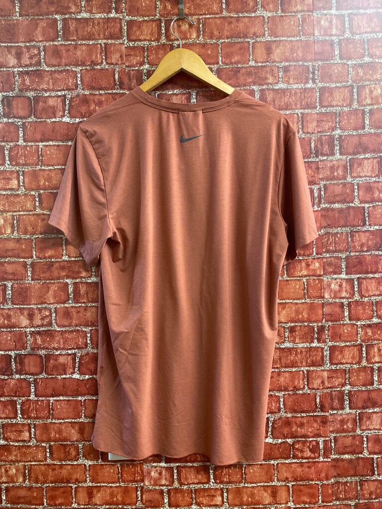 NIke Dri Fit Yoga tee Pink Size M