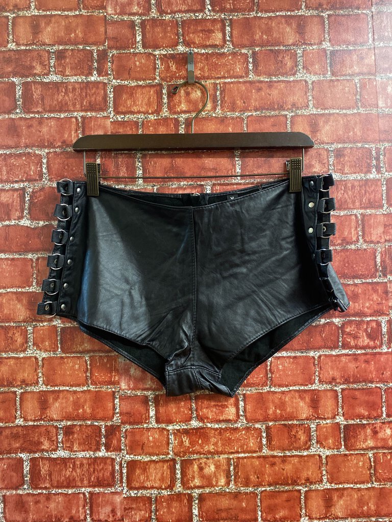 Pleather Booty Shorts O Ring Detail Black Size XL