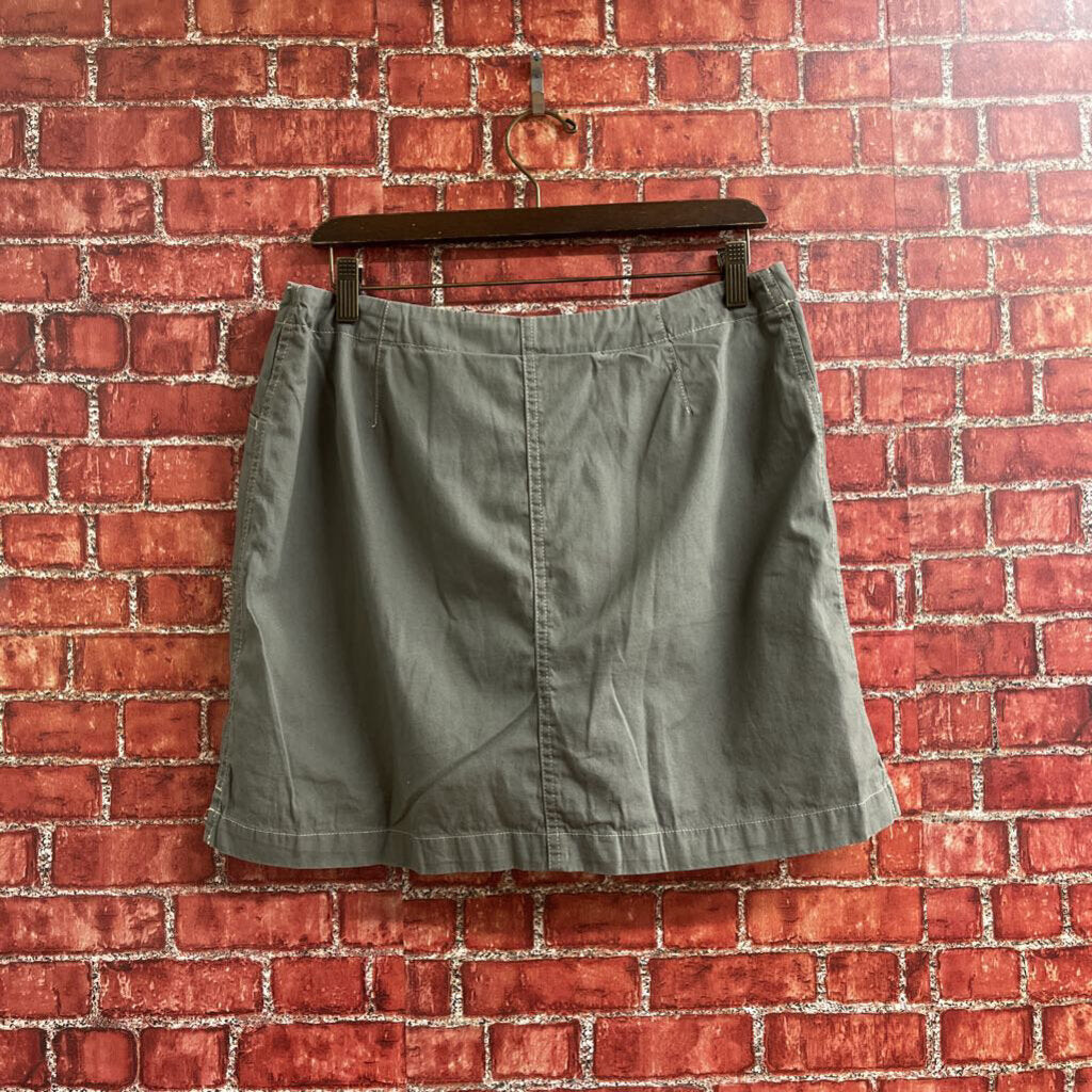 IE Relaxed Mini Skirt Green Size 12