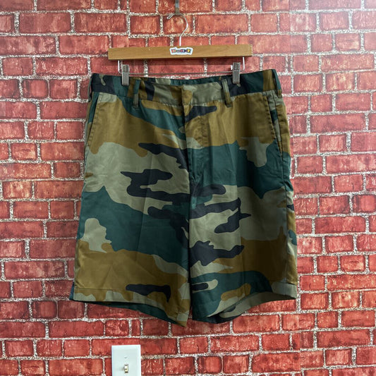 Diesel Camo Waterproof Shorts Size 34