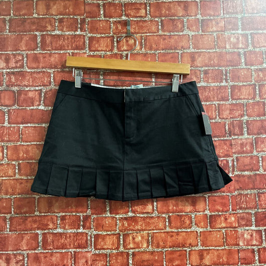 NWT Y2K Hurley pleated mini Skirt Black Size S