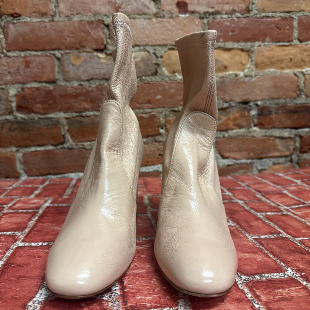 Stuart Weitzman Margot 95 Stretch Sock Ankle Boots Cream Size 7L