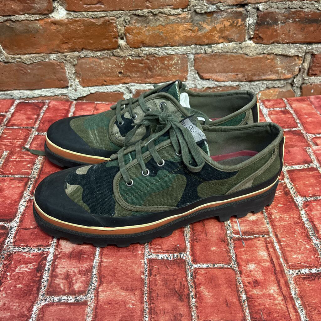 Valentino Garavani Camo Sneakers Size 11M