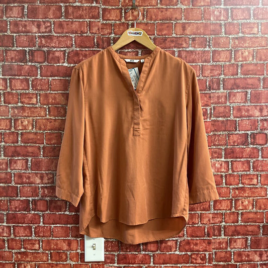 Uniqlo Mid Sleeve Top Orange Size M