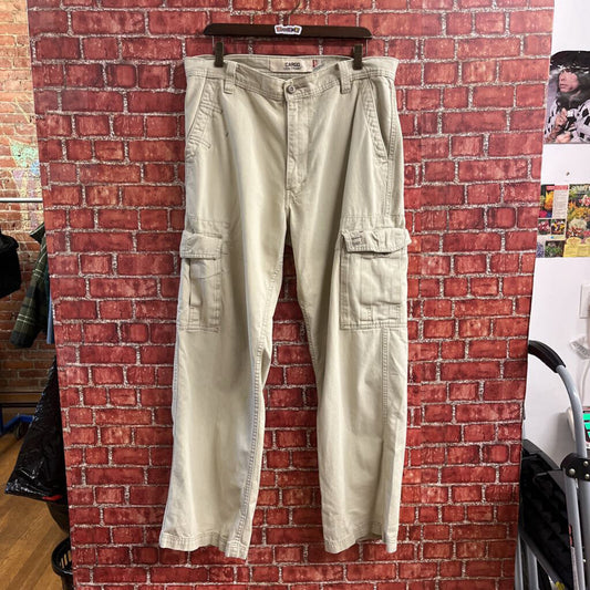 Levis Loose Straight cargo Pants Beige Size 34x32