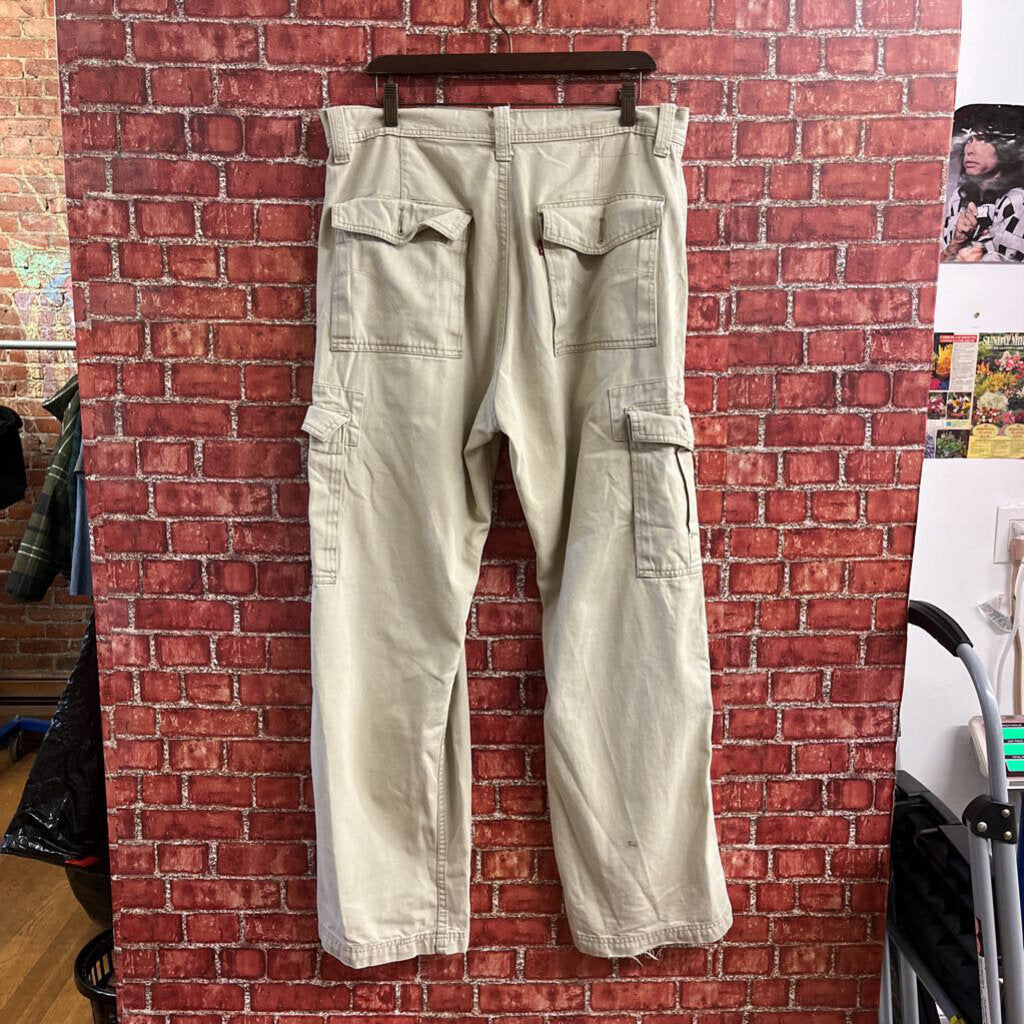 Levis Loose Straight cargo Pants Beige Size 34x32