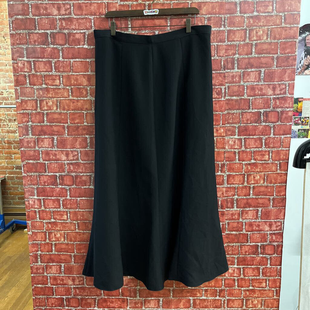 Maxi Skirt Black Size 48