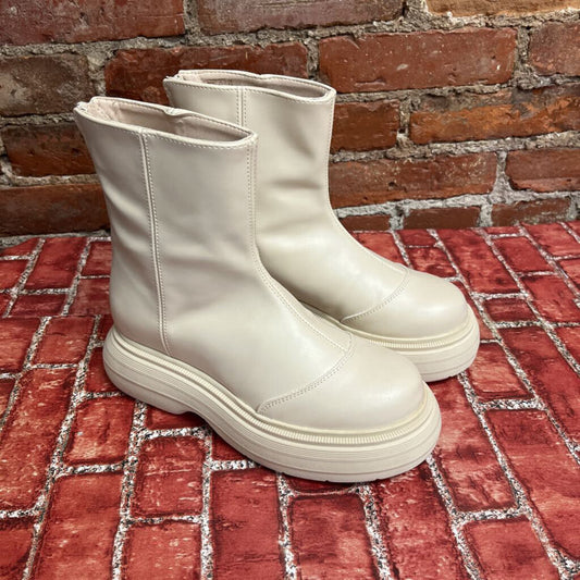 Svegan Platform Boots White Size 37 (7L)