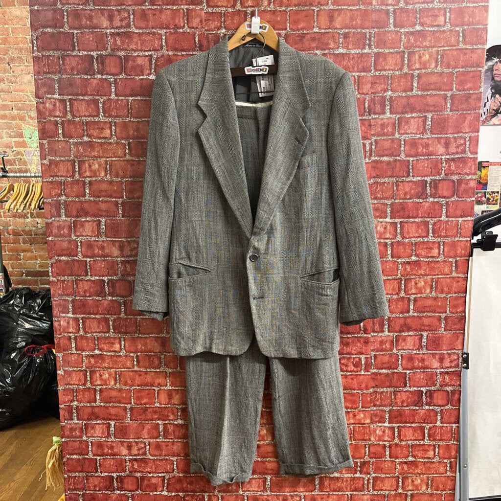 Italian Plaid 2 Piece Suit Size 38S