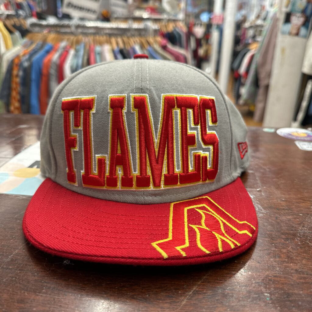 Flames Fitted Hat Grey Size 8