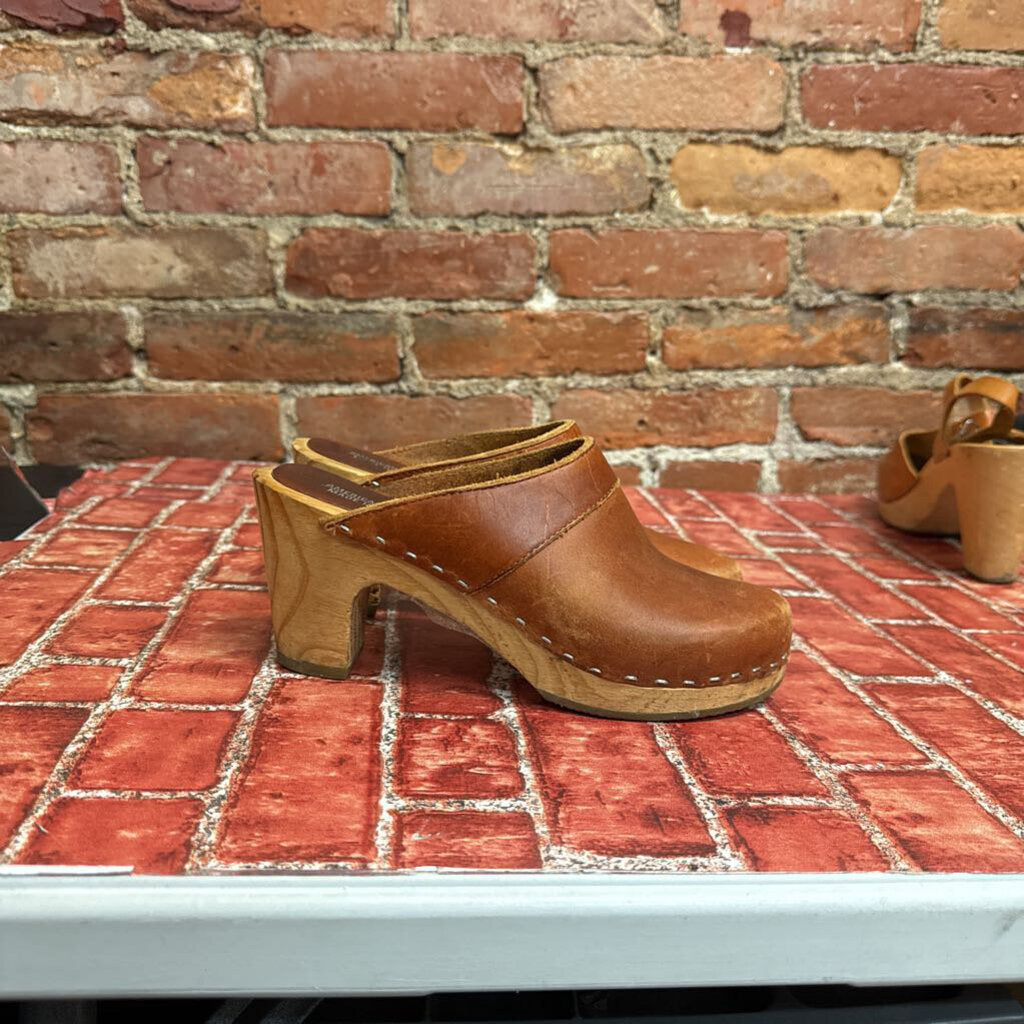 American Apparel Wooden Clogs Brown Size 7L