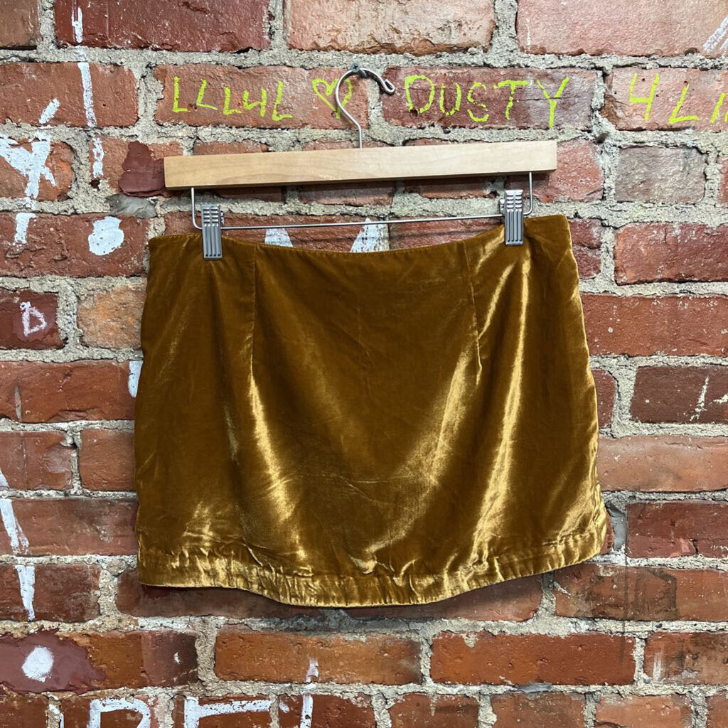 Free People Gold Velvet Micro Mini Skirt Size 4