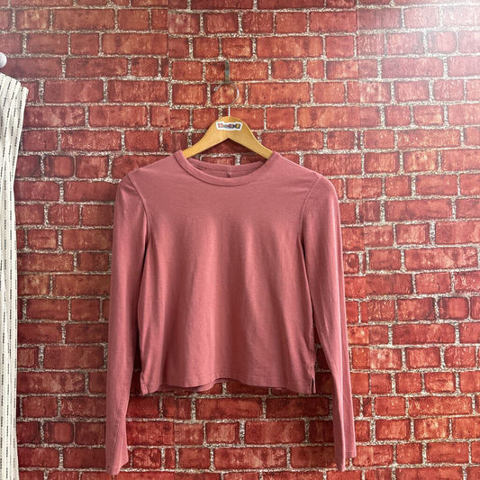 Lululemon Long Sleeve Red Top Size Small