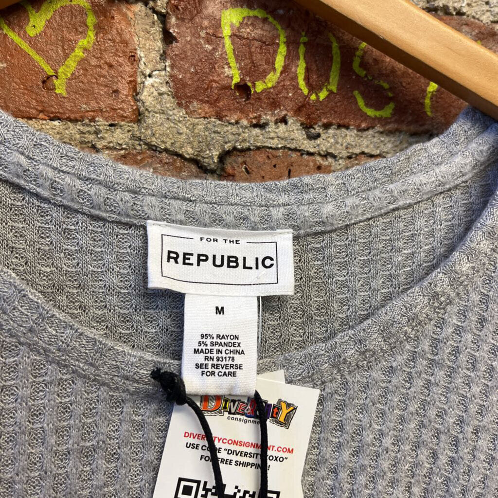 NWT For The Republic Grey Waffle Knit Top Size M