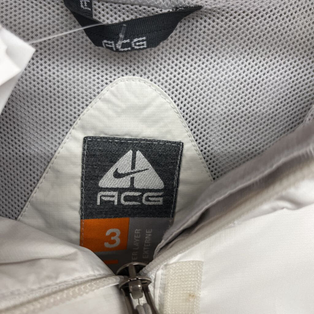 Nike ACG Windbreaker White M