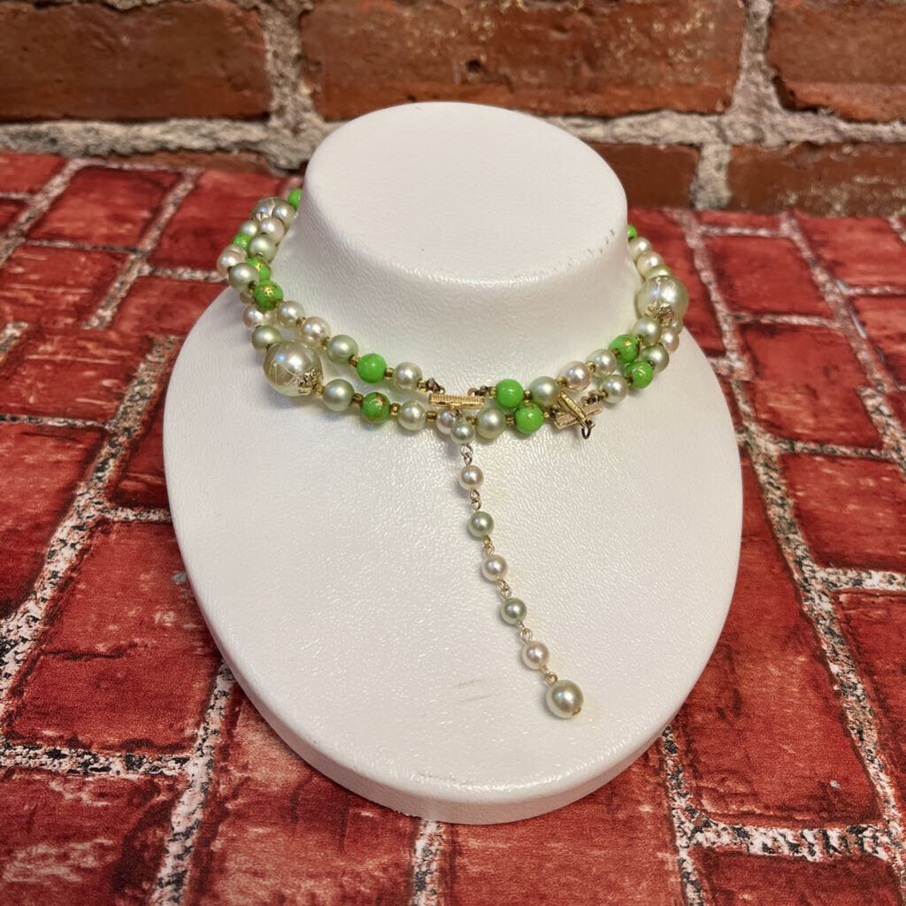 Vintage Japan Pearl Necklace Silver/Green OS