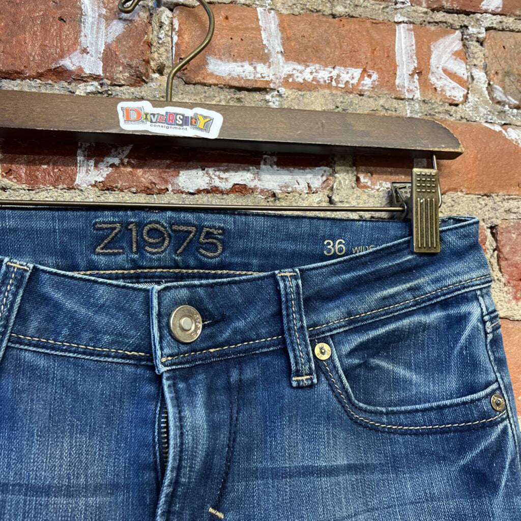 Z1975 Flare Wide Leg Jeans Size 28