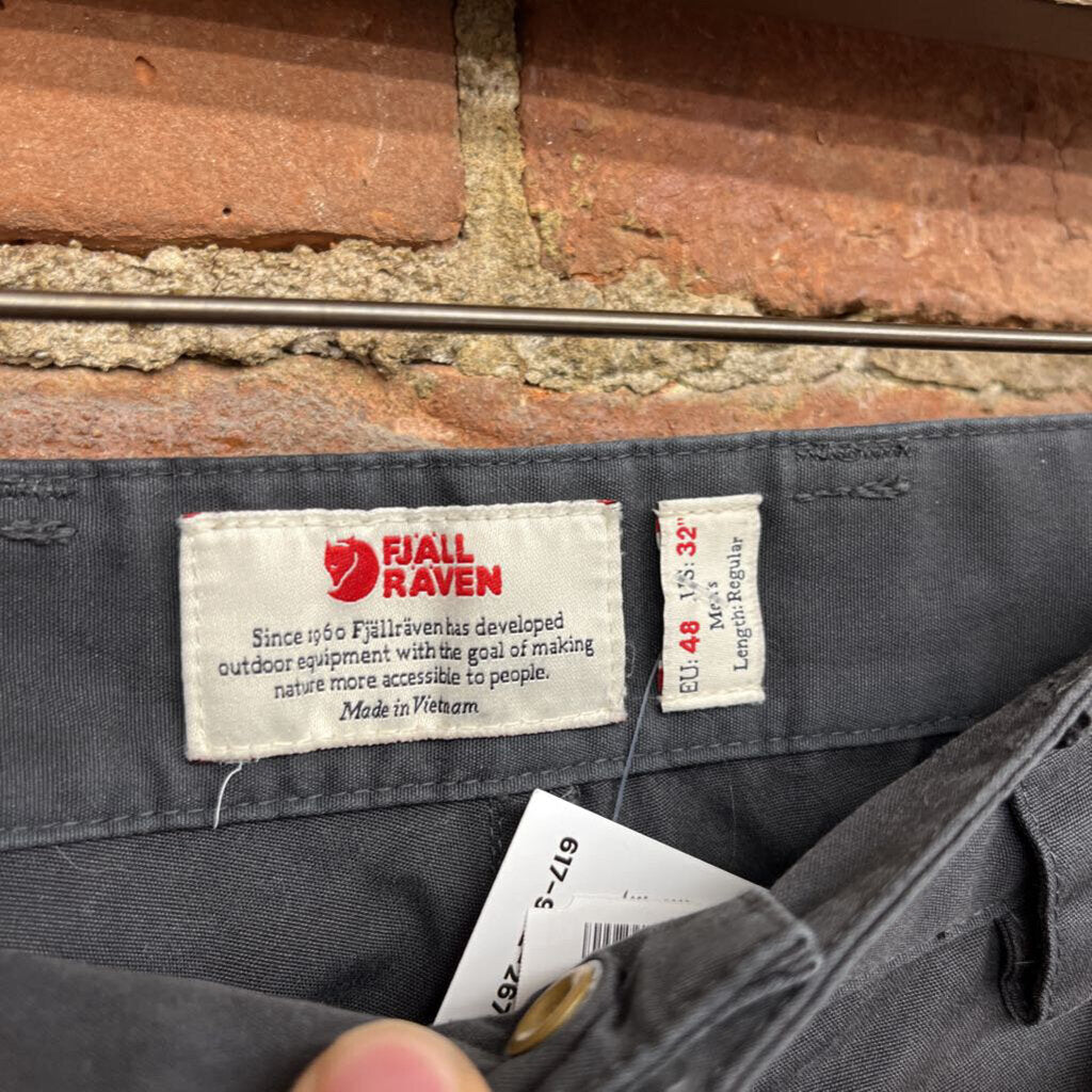 Fjall Raven Cargo Pants Black Size 32