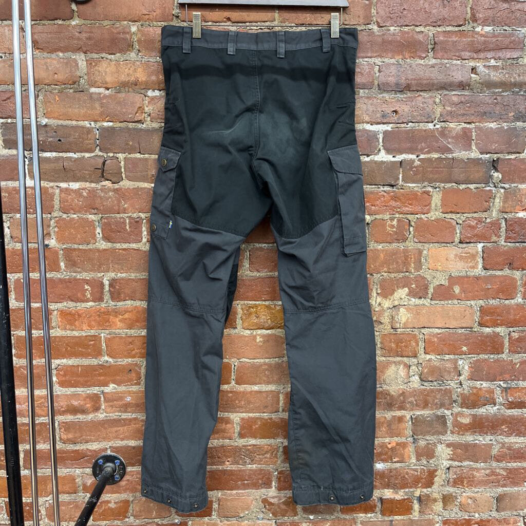 Fjall Raven Cargo Pants Black Size 32