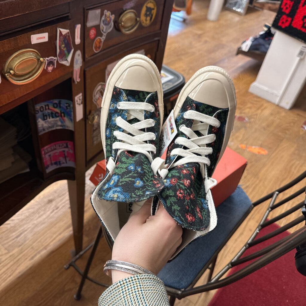 NWT Converse Floral Tapestry High Top Multi Color Size 9L