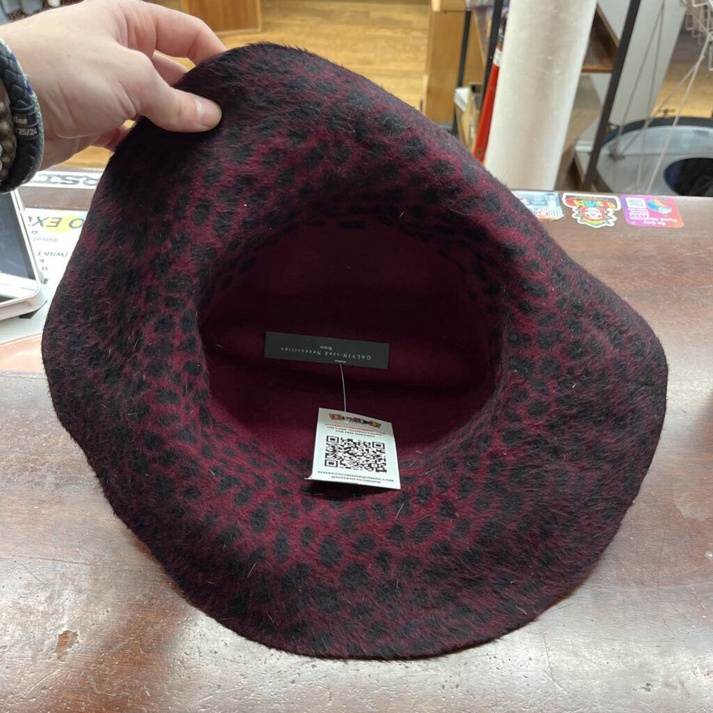 Galvin-ized Necessities Cheetah print Hat red