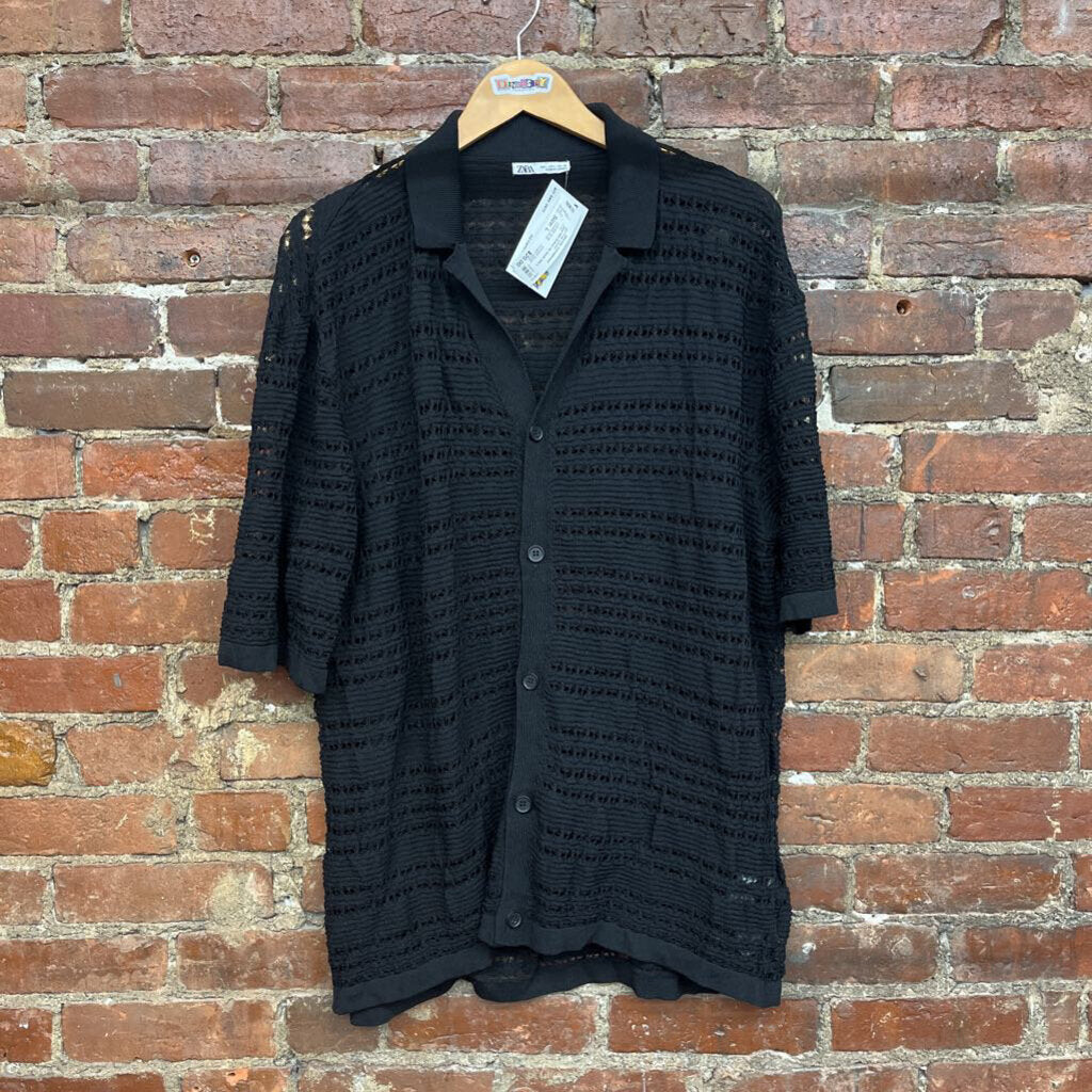 Zara Knit Button Up black size L