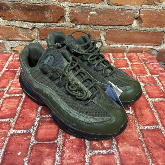 Nike Air Max 95 Cargo Green Sneakers Size 9.5M