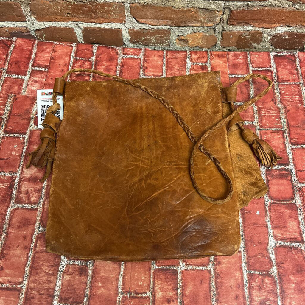 Vintage Thrashed Leather Messenger Bag OS