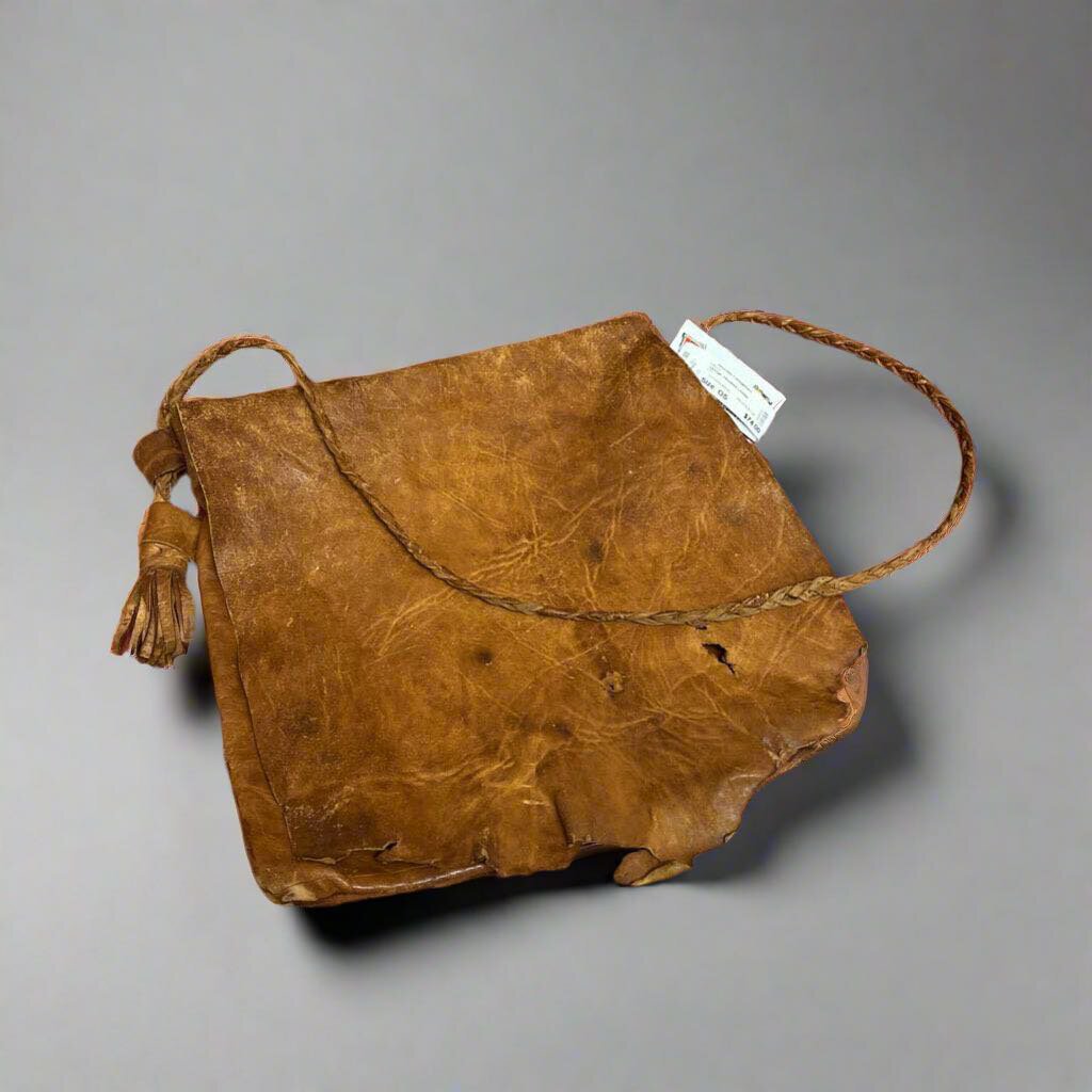 Vintage Thrashed Leather Messenger Bag OS