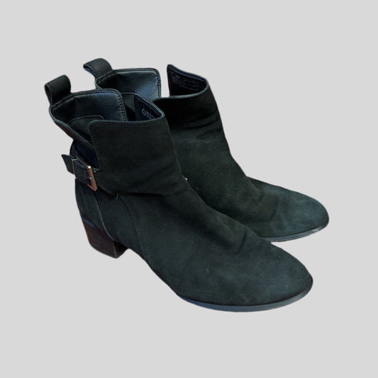 Vionic Ankle Boots Black 9