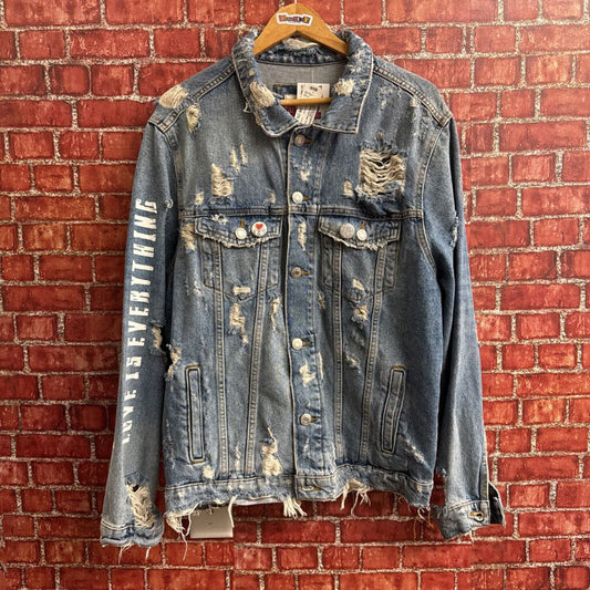 A Detailed Gent Blue Custom Made Denim Jacket Size XL