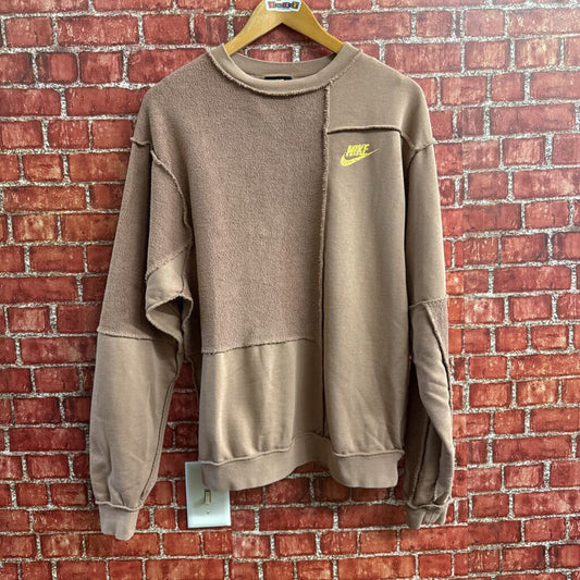 Nike Patchwork crewneck tan Size XS