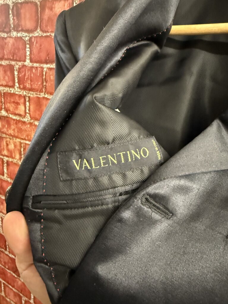 Valentino 2 Piece Suit Black Satin Men’s Size 40R Pants Size 32
