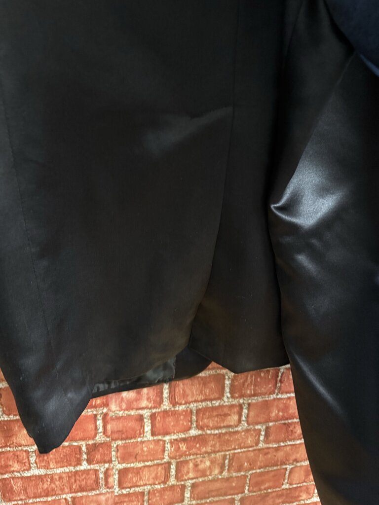Valentino 2 Piece Suit Black Satin Men’s Size 40R Pants Size 32