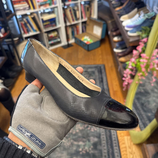 Vintage Ferragamo Blue Suede Kitten Heels Size 8.5L