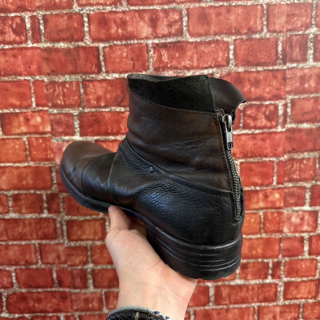 Shoto Black & Grey Boots Size 12M