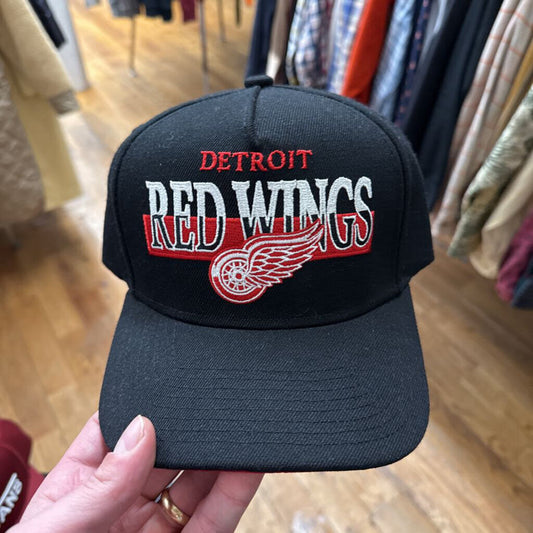 Mitchell&Ness Red Wings Hat Black/Red