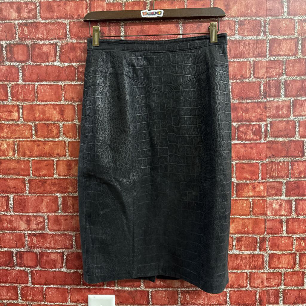 I.F. Black Embossed Leather Skirt Size 26