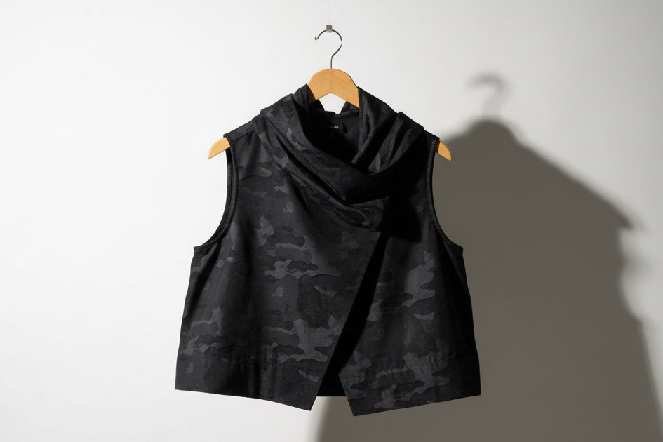 Sun Kim Black Camo Vest Ladies Size D7